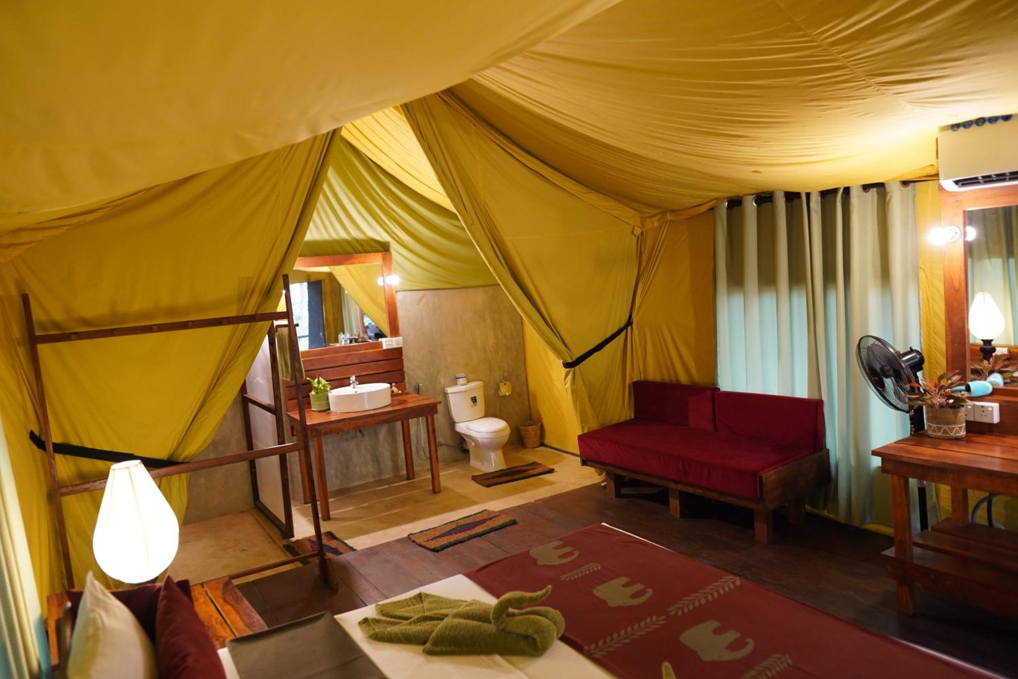 River Glamping By Gaga Bees Udawalawe Exterior foto